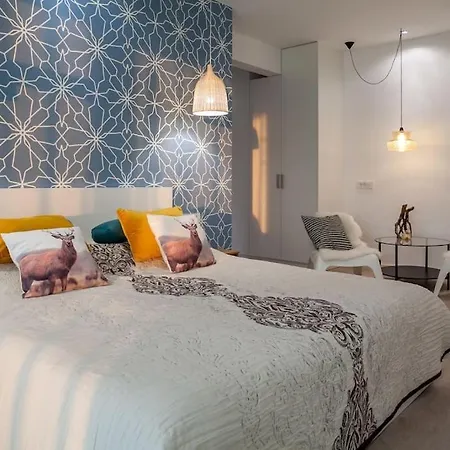 Villa Stylische -tres Chic- In Makarska