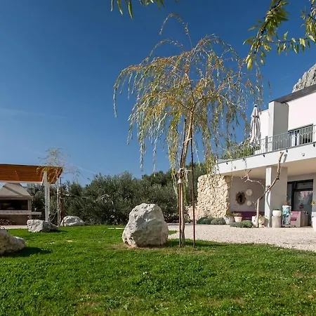 Stylische -tres Chic- In * Makarska